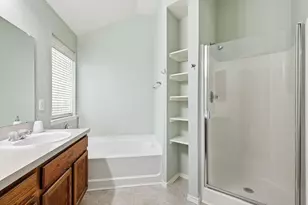 1703 Wolf Creek Dr, Arlington, TX 76018 - Photo 22
