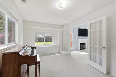 1703 Wolf Creek Drive, Arlington, TX 76018 - Photo 18