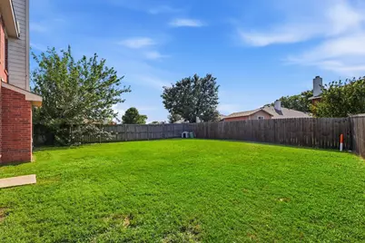 1703 Wolf Creek Drive, Arlington, TX 76018 - Photo 28