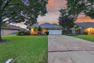 3621 Kelvin Ave, Fort Worth, TX 76133 - Photo 1