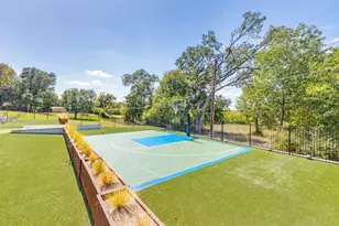 9755 Van Dyke Rd, Dallas, TX 75218 - Photo 8