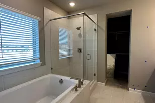 2525 Four Roses Dr, Lewisville, TX 75056 - Photo 14