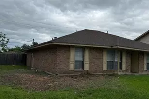 8813 Deerwood Dr, Rowlett, TX 75088 - Photo 2