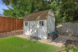 325 Marseille Dr, Hurst, TX 76054 - Photo 26