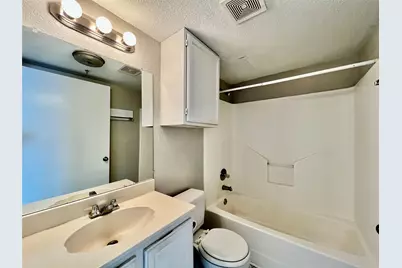 701 W Sycamore Street #101, Denton, TX 76201 - Photo 8