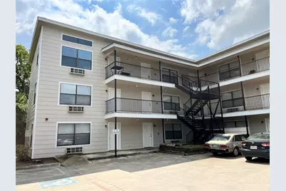 701 W Sycamore Street #101, Denton, TX 76201 - Photo 4