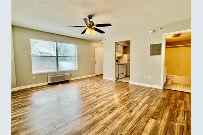 701 W Sycamore Street #101, Denton, TX 76201 - Photo 6