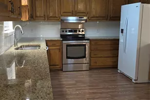 210 E Witt St, Wolfe City, TX 75496 - Photo 4