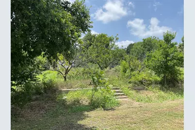 508 N 1st Street, Cranfills Gap, TX 76637 - Photo 10
