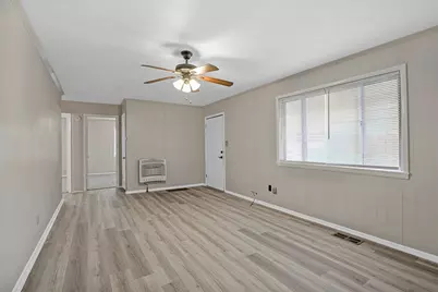303 W Davis Street, Blue Ridge, TX 75424 - Photo 4