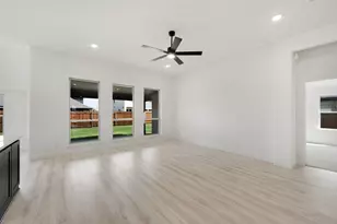 1113 Hackberry Ln, Crowley, TX 76036 - Photo 14