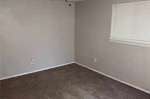 1005 Fairfax Ct, Arlington, TX 76015 - Photo 12