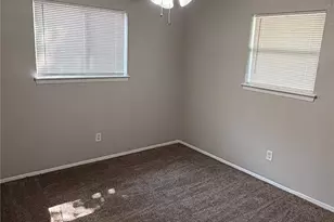 1005 Fairfax Ct, Arlington, TX 76015 - Photo 12