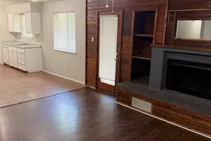 1005 Fairfax Ct, Arlington, TX 76015 - Photo 2