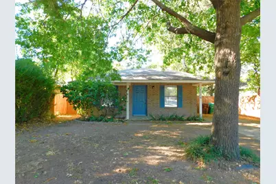 1114 E Mulberry Street, Denton, TX 76205 - Photo 1