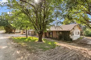 250 Bluegrass, Whitney, TX 76692 - Photo 2