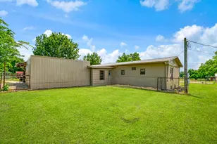 735 1st Street SW, Detroit, TX 75436 - Photo 18