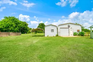 735 1st Street SW, Detroit, TX 75436 - Photo 16