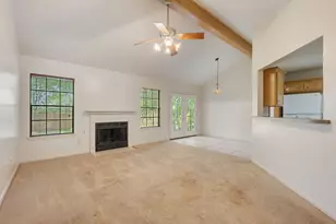 2007 Sandalwood Ln, Bryan, TX 77807 - Photo 2