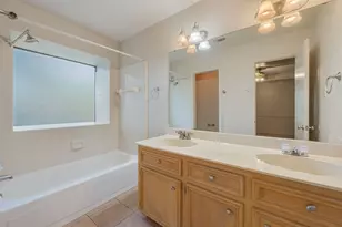 2007 Sandalwood Ln, Bryan, TX 77807 - Photo 10