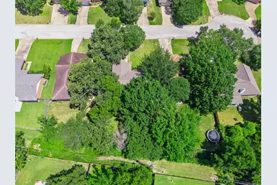 2007 Sandalwood Lane, Bryan, TX 77807 - Photo 18