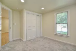 300 Meadow Park Dr, White Settlement, TX 76108 - Photo 16