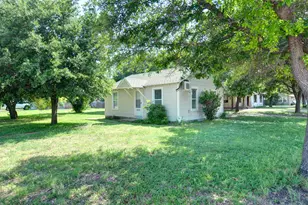 300 Meadow Park Dr, White Settlement, TX 76108 - Photo 4