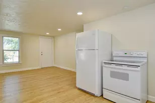 300 Meadow Park Dr, White Settlement, TX 76108 - Photo 12