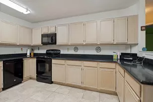 629 Forest Oaks Dr, Grand Prairie, TX 75052 - Photo 14