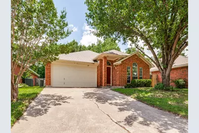 629 Forest Oaks Drive, Grand Prairie, TX 75052 - Photo 1