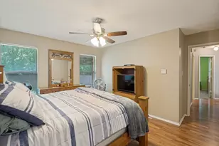 629 Forest Oaks Dr, Grand Prairie, TX 75052 - Photo 20