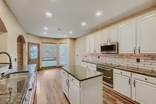 940 Melissa Dr, Waxahachie, TX 75167 - Photo 8