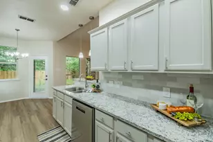 10513 Fossil Hill Dr, Fort Worth, TX 76131 - Photo 6