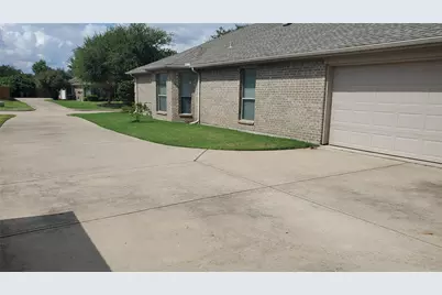 301 Ponderosa Trail, Murphy, TX 75094 - Photo 2