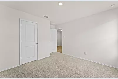 1018 Bold Run, Seguin, TX 78155 - Photo 4
