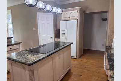 1704 S Bowen Road, Pantego, TX 76013 - Photo 12