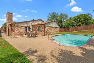 1926 Creek Wood Ct, Irving, TX 75060 - Photo 4