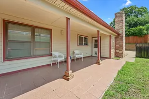 1926 Creek Wood Ct, Irving, TX 75060 - Photo 8