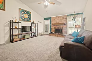 1423 Springcrest Dr, Mesquite, TX 75149 - Photo 2