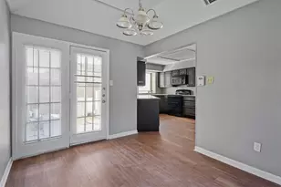 804 Custer St, Arlington, TX 76014 - Photo 6