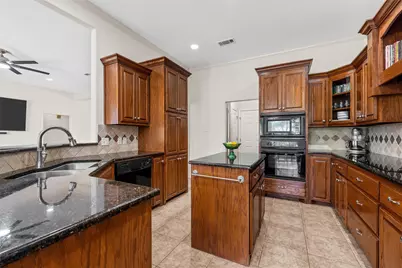 5612 Plantation Drive, Waco, TX 76708 - Photo 10