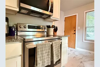 1009 Denton Street, Denton, TX 76201 - Photo 12