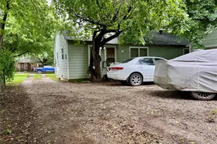 1009 Denton St, Denton, TX 76201 - Photo 24