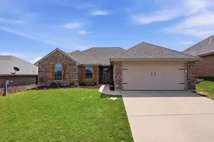1013 Inverness Dr, Weatherford, TX 76086 - Photo 1
