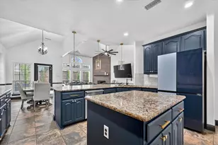 2832 Sendero, Grand Prairie, TX 75054 - Photo 10