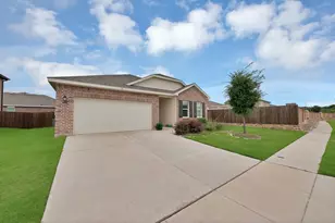 19 Cherryridge Dr, Edgecliff Village, TX 76134 - Photo 6