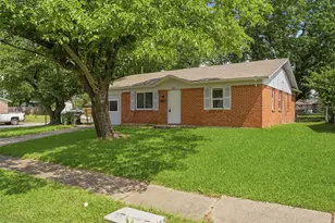 501 Rosewood Hills Dr, Garland, TX 75040 - Photo 2
