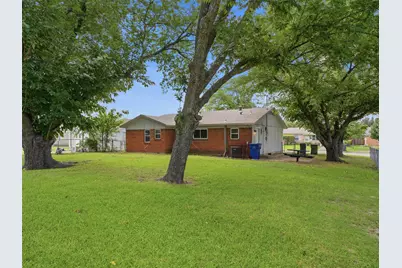 501 Rosewood Hills Drive, Garland, TX 75040 - Photo 22