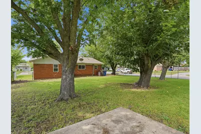 501 Rosewood Hills Drive, Garland, TX 75040 - Photo 24