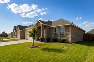 604 Hackney Dr, Princeton, TX 75407 - Photo 2